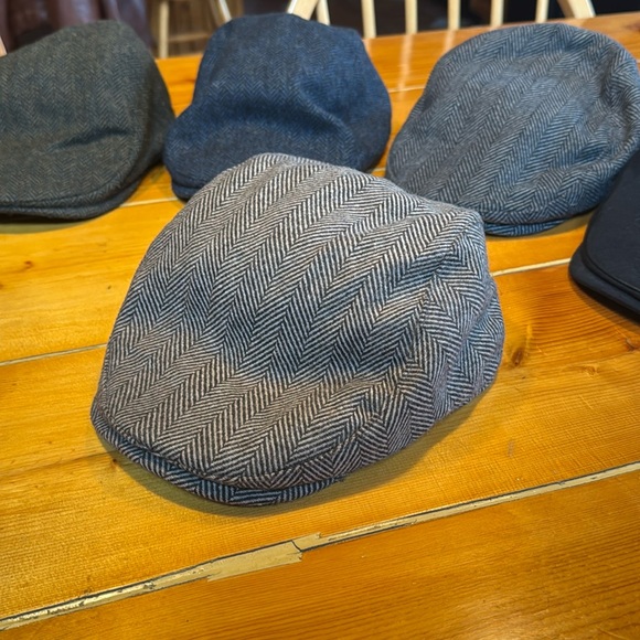 Set of Five Stylish Caps - Picture 5 of 7